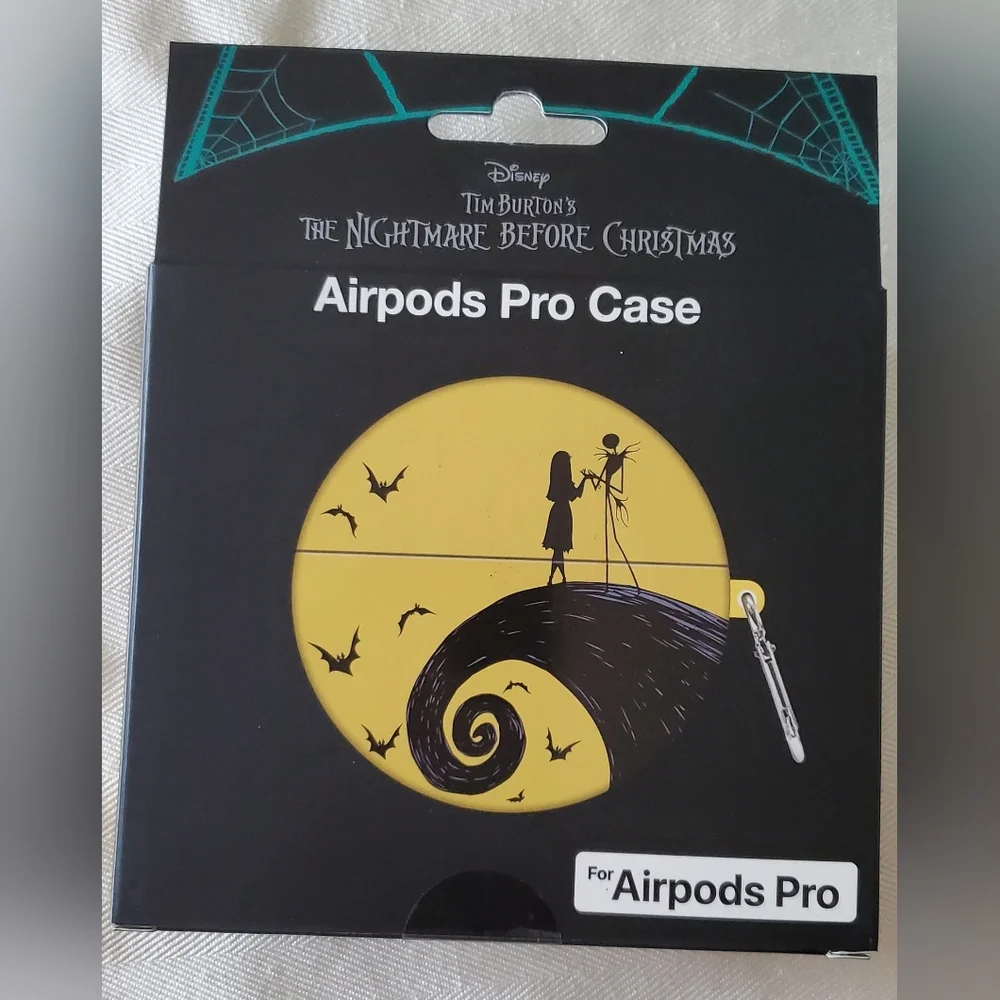 CultureFly Nightmare Before Christmas Jack & Sally Hill‎ Scene AirPods Pro Case